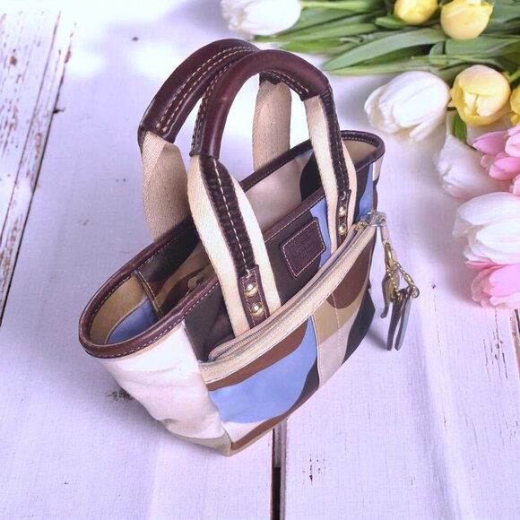 Vintage COACH Hamptons Bag in Scarf Print and matching Wristlet Set - Picture 3 of 15